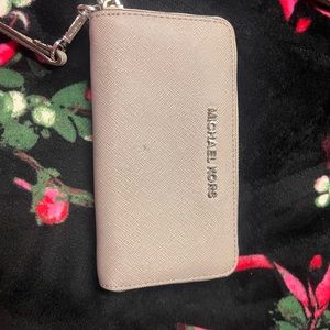 Michael kors gray wallet